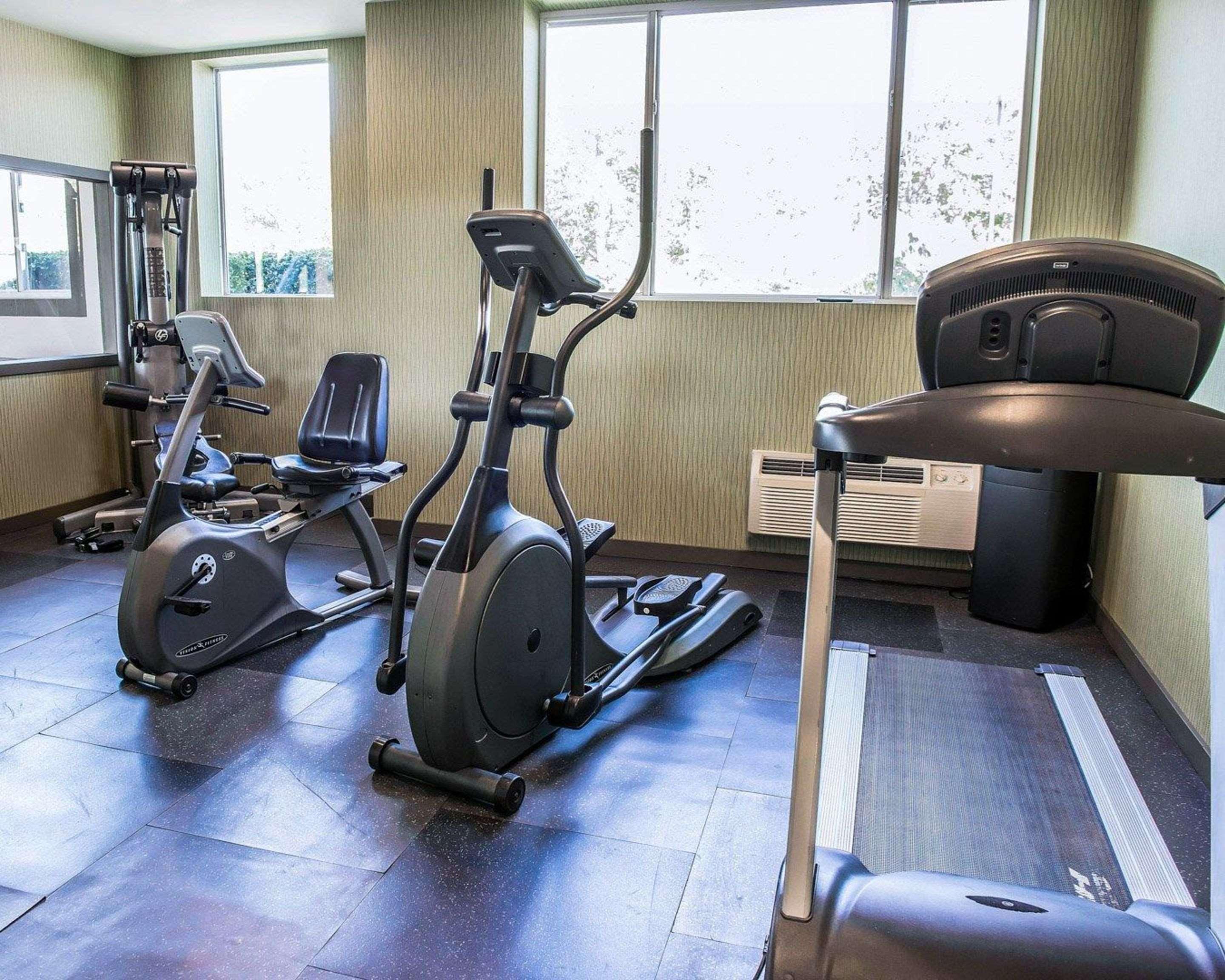 Comfort Inn & Suites Butler Dış mekan fotoğraf