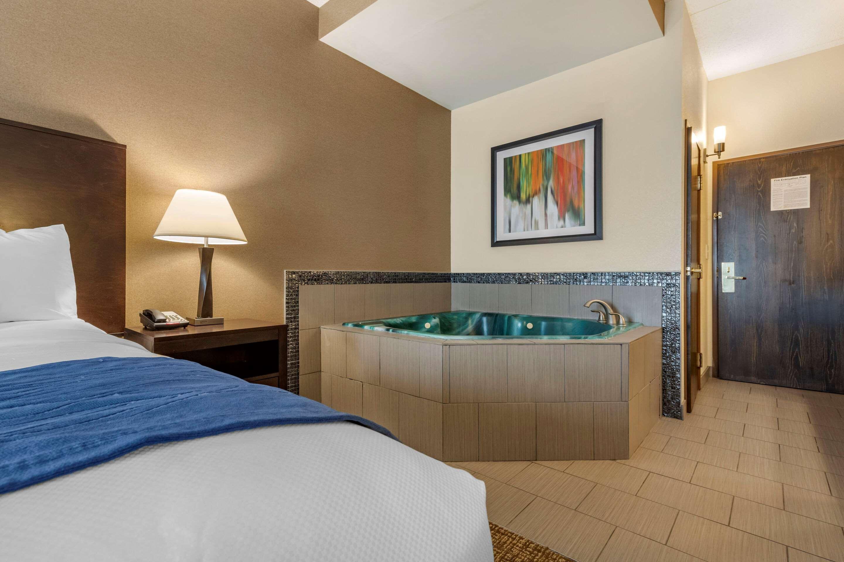 Comfort Inn & Suites Butler Dış mekan fotoğraf