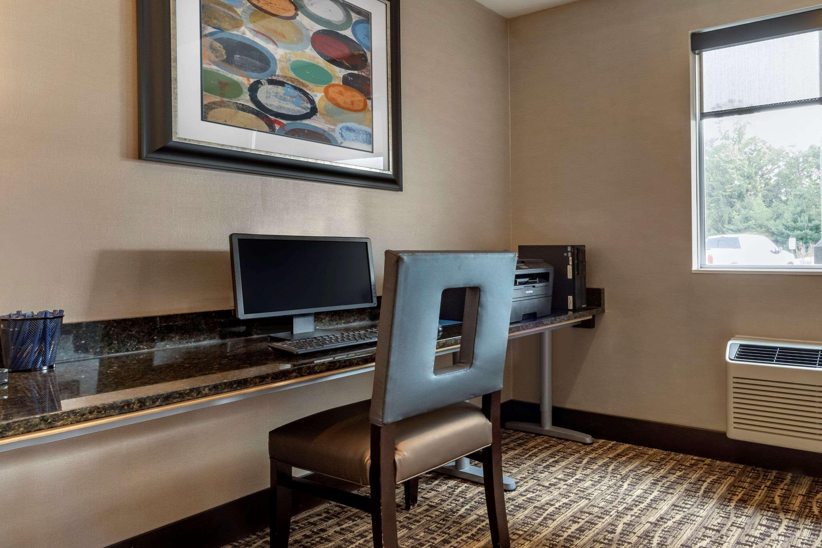 Comfort Inn & Suites Butler Dış mekan fotoğraf