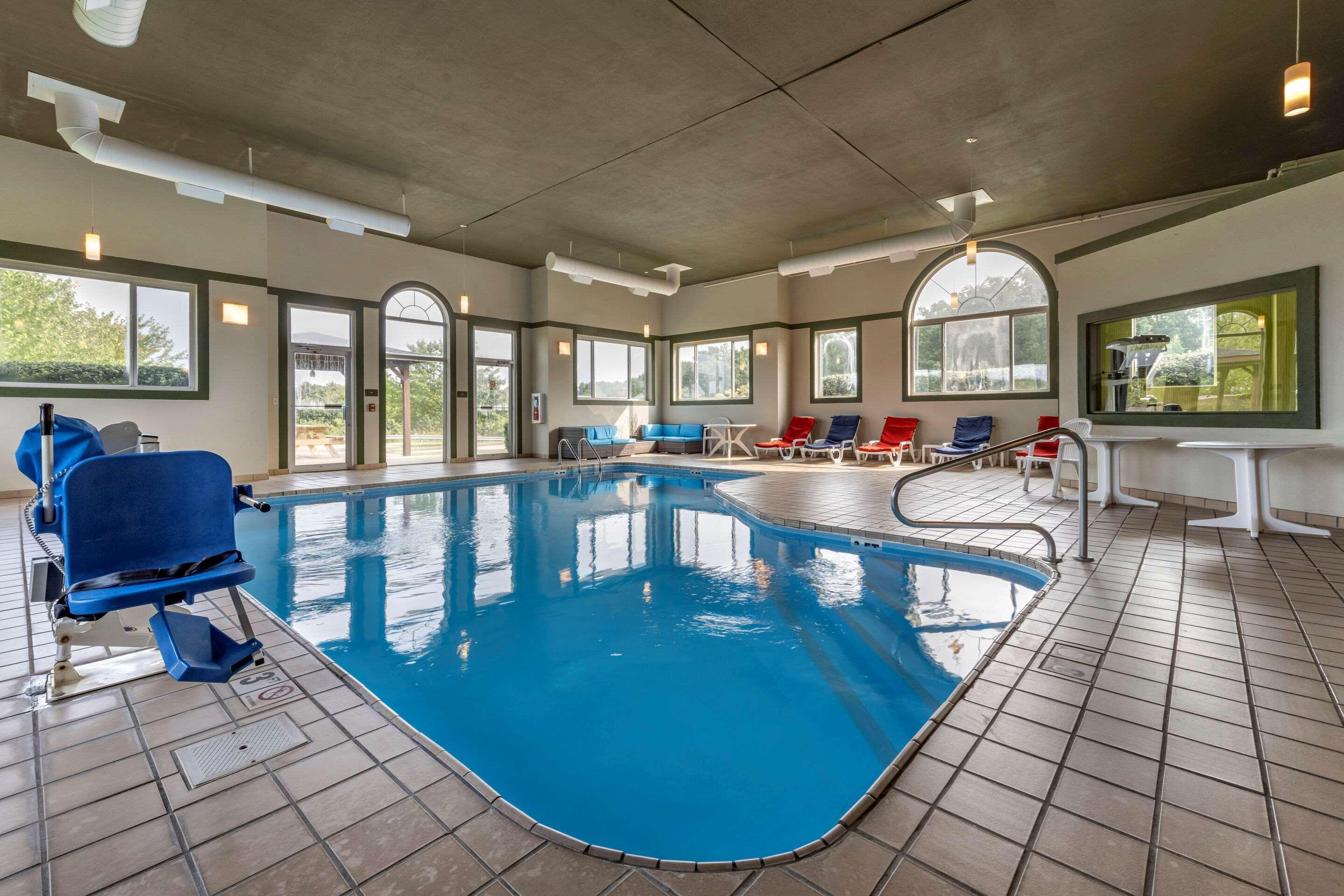 Comfort Inn & Suites Butler Dış mekan fotoğraf