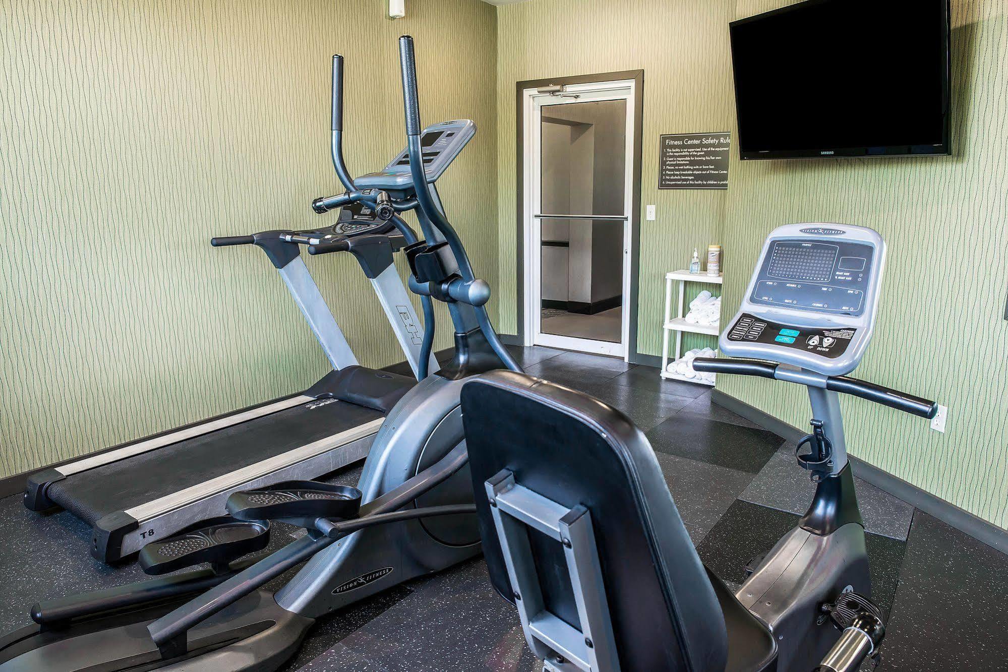 Comfort Inn & Suites Butler Dış mekan fotoğraf